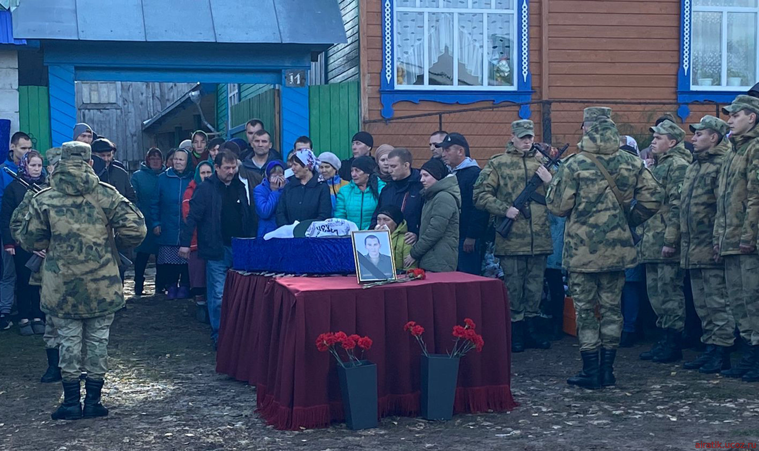 Новости украины 24 10. Убитые украинские солдаты. Похороны военнослужащего погибшего на Украине 2022.